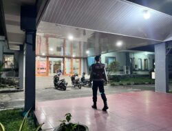 Anggota Samapta Polresta Palangka Raya Datangi Pos Jaga Kantor RRI, Pastikan Keamanan dalam Kondusif