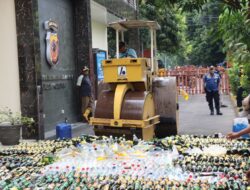Polisi Musnahkan Ribuan Miras Berbagai Merek dan Knalpot Tidak Sesuai Spesifikasi Teknis