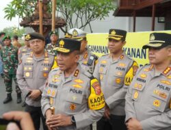Kapolda Jabar Tinjau Tol Jakarta – Cikampek dan Pos Pengamanan Polres Karawang di Libur Nataru 2025