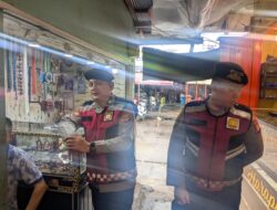 Patroli di Pasar Besar, Satsamapta Polresta Palangka Raya Ingatkan Waspada Kriminalitas dan Premanisme