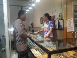 Patroli Dialogis Bripka Puji Santoso di Pasar Besar Palangka Raya, Wujudkan Situasi Aman dan Kondusif