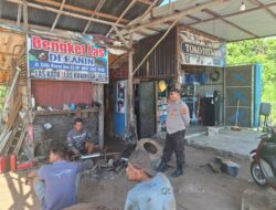 Patroli Sambang, Polsek Bukit Batu Jalin Silaturahmi dengan Warga Banturung