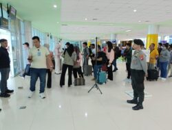 Walaupun Hari Libur, Satpamobvit Polresta Palangka Raya Tetap Semangat Amankan Bandara Tjilik Riwut