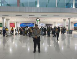 Terus Hadirkan Rasa Aman, Satpamobvit Polresta Palangka Raya Jaga Penumpang Bandara Tjilik Riwut