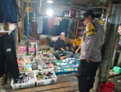 Sambangi Pasar Malam, Polsek Rakumpit Sampaikan Imbauan Kamtibmas kepada Masyarakat