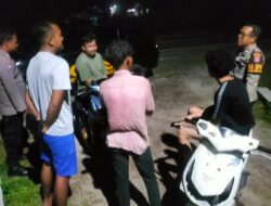 Sambangi Kumpulan Anak Muda, Polsek Bukit Batu Edukasikan Bahaya dan Larangan Balapan Liar 