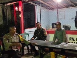 Laksanakan Patroli, Personel Polsek Sebangau Sambangi Pos Kamling Kapampangan