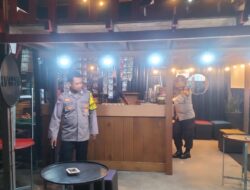 Di Cafe Haji Tarang, Polsek Bukit Batu Tinjau Keamanan Wilayah