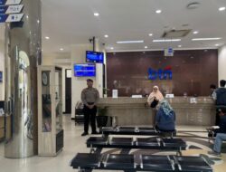 Di Kantor Perbankan, Satpamobvit Polresta Palangka Raya terus Pantau Kondusifitas 