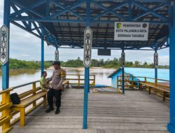 Pantau Potensi Banjir, Polsek Rakumpit Cek Debit Air DAS Rungan di Dermaga Takaras