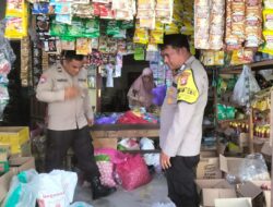 Sambut Bulan Suci Ramadhan, Polsek Bukit Batu Pantau Komoditas Utama Warga di Pasar Rakyat Tangkiling