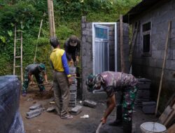 Wujud Kepedulian TNI, Satgas TMMD Ke 127 Bangun MCK Layak Untuk Warga Desa Krisik