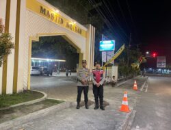 Amankan Ibadah Tarawih, Personel Polresta Palangka Raya Jaga Tiga Masjid Sekaligus