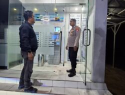 Personel Polsek Bukit Batu Sambangi ATM BRI Tangkiling, Dukung Kondusifitas dan Keamanan Perbankan