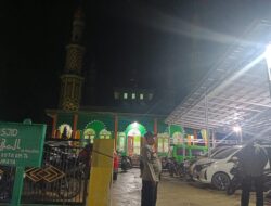 Pastikan Ibadah Tarawih Kondusif, Personel Polsek Rakumpit Laksanakan Pengamanan Masjid Al-Muhajirin Petuk Barunai