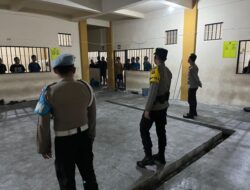 Polresta Palangka Raya Cek Situasi Keamanan Ruang Tahanan Mako saat Jam Malam 