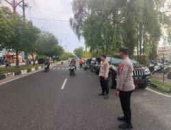 Sembari Laksanakan Pam, Polresta Palangka Raya Atur Arus Lalin sekitar Pasar Ramadhan 