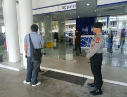 Hadir di Tengah Aktivitas Nasabah, Satpamobvit Polresta Palangka Raya Ciptakan Rasa Aman