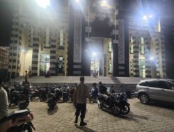 Polsek Sabangau Hadir di Masjid Kubah Hijau Al Abrar, Pastikan Tarawih Berjalan Tertib dan Nyaman