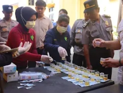 Polres Kotawaringin Barat Lakukan Tes Urine Mendadak Setelah Selesai Upacara