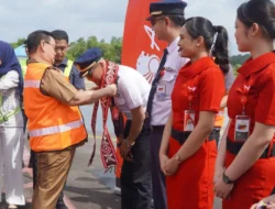 Wings Air Kembali Mengudara di Sampit, Langsung Disambut Bupati dan Wabup Kotawaringin Timur