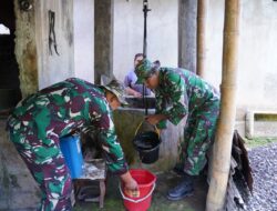 Wujudkan Kemanunggalan, Satgas TMMD Ke 127 Kodim 0808/Blitar Ringankan Beban Warga Menimba Air