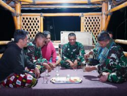 Pererat Kemanunggalan, Satgas TMMD Ke 127 Kodim 0808/Blitar Gelar Ronda Malam Bersama Warga Dusun Tirtomoyo