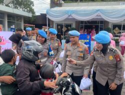 Sembari Bagikan Takjil Gratis, Bidpropam Polda Kalteng Ajak Masyarakat Manfaatkan Layanan Dumas Propam Polri
