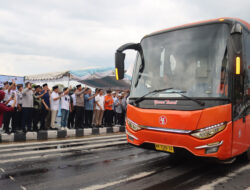 Bersama Gubernur dan Forkopimda, Kapolda Kalteng Lepas 626 Pemudik Tujuan Banjarmasin, Sampit dan Muara Teweh