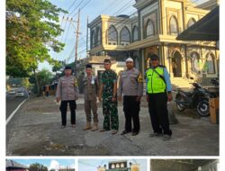 Babinsa Kodim 0808/Blitar Amankan Sholat Idul Fitri, Wujudkan Ibadah Aman Dan Khusyuk