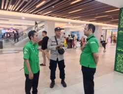 Patroli di Duta Mall, Pos Pam Ops Ketupat Polresta Palangka Raya Ingatkan Waspada Kriminalitas  