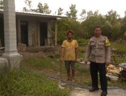 Bhabinkamtibmas Polsek Bukit Batu Tinjau Proses Pembangunan Langgar At-Taubah di Marang