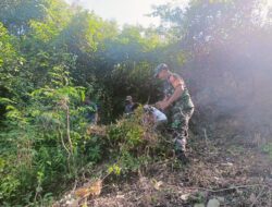 Sinergi TNI Dan Warga, Jumat Bersih Di Gunung Gundul Berjalan Semarak