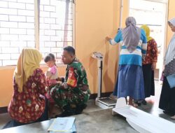 Babinsa Kotes Bersama Bidan Desa Laksanakan Posyandu, Wujudkan Kesehatan Masyarakat
