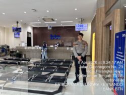 Personel Satpamobvit Polresta Palangka Raya Intensifkan Pengamanan di Kantor Perbankan