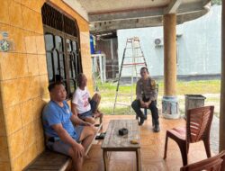 Di Kelurahan Tumbang Tahai, Bhabinkamtibmas Polsek Bukit Batu Pupuk Kemitraan dengan Warga