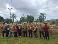 Hadiri Panen Jagung, Personel Polsek Bukit Batu Perkuat Sinergi dan Sampaikan Pesan Kamtibmas