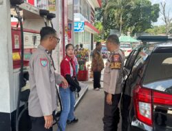 Demi Jaga Keamanan Lingkungan, Personel Polsek Bukit Batu Sambangi SPBU