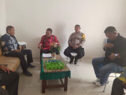 Mediasi Sengketa Lahan, Bhabinkamtibmas Polsek Sabangau Cek Tapal Batas di Sabaru