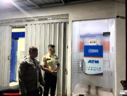 Ketika Patroli Obvit, Polsek Sabangau Sambangi Kantor BRI Unit Kalampangan 