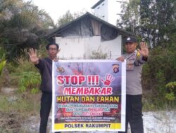 Sambangi Pasar Takaras, Bhabinkamtibmas Petuk Barunai Sosialisasikan Stop Karhutla