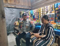 Sambil Ngopi Bersama Warga, Polsek Rakumpit Edukasikan Layanan Polri 110