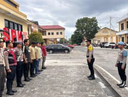 Saat Apel Serah Terima Piket, Pamapta III SPKT Ingatkan Piket Fungsi Polresta Palangka Raya Tingkatkan Kesiapsiagaan
