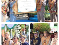 Kapolda Terima Penghargaan Atas Komitmen Jaga Kamtibmas Bumi Tambun Bungai Pada Momen Peringatan HUT Kalteng Ke-69