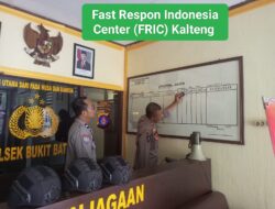 Tunjukan Kesiapannya, Personel Polsek Bukit Batu Cek Alat Inventaris Penjagaan
