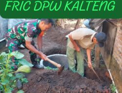 Wujud Kemanunggalan TNI, Babinsa Rejoso Gotong Royong Renovasi MCK Warga Binangun