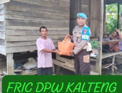 Peduli Sesama, Polsek Kapuas Hulu Salurkan Bansos di Desa Sei Hanyo