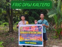 Sambangi Warga Sabaru di Ladang, Bhabinkamtibmas Polsek Sabangau Tanamkan Komitmen Cegah Karhutla
