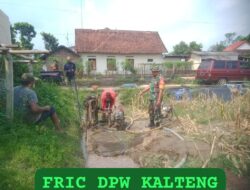 Atasi Kendala Air, Babinsa Dadaplangu Serka Marjan Bantu Pembuatan Sumur Bor untuk Pertanian