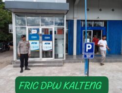 PATROLI DIALOGIS POLSEK HANAU SAMBANG BANK BRI DAN PASAR SAIK, JAGA SITKAMTIBMAS KONDUSIF